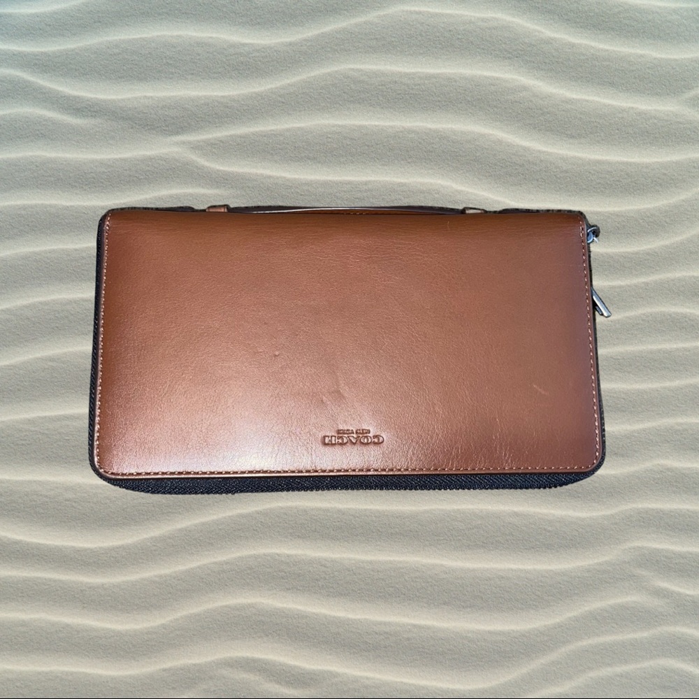 NWOT COACH brown wallet